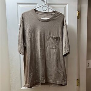 H&M pocketed Tshirt